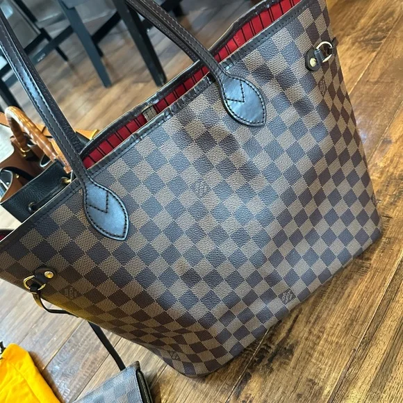 Poshmark lv neverfull new arrivals